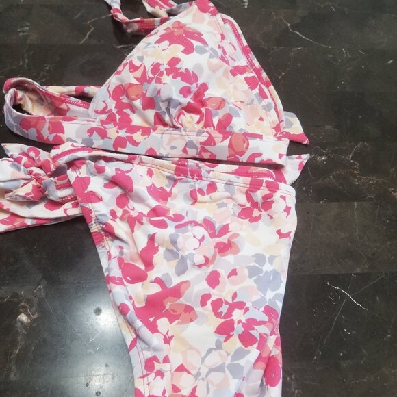 NEW BIKINI - Picture 3 of 9